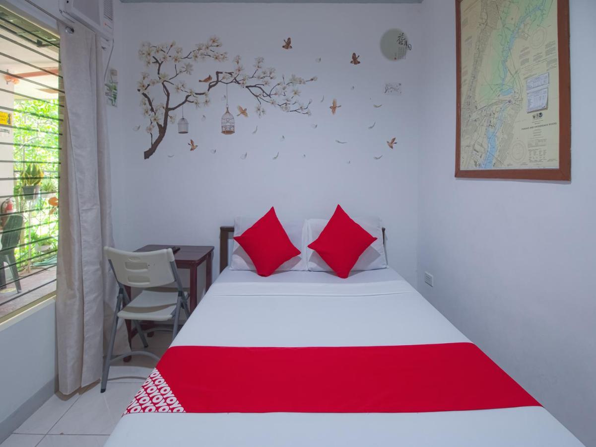 Oyo 771 Darius' Residences Moalboal Buitenkant foto